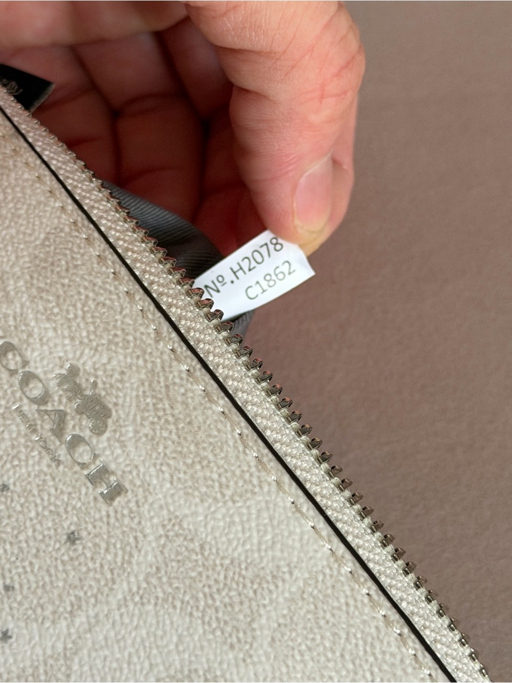 COACH C1862 Corner Zip Wristlet in Snowflake Signature❄️ - Picture 14 of 16